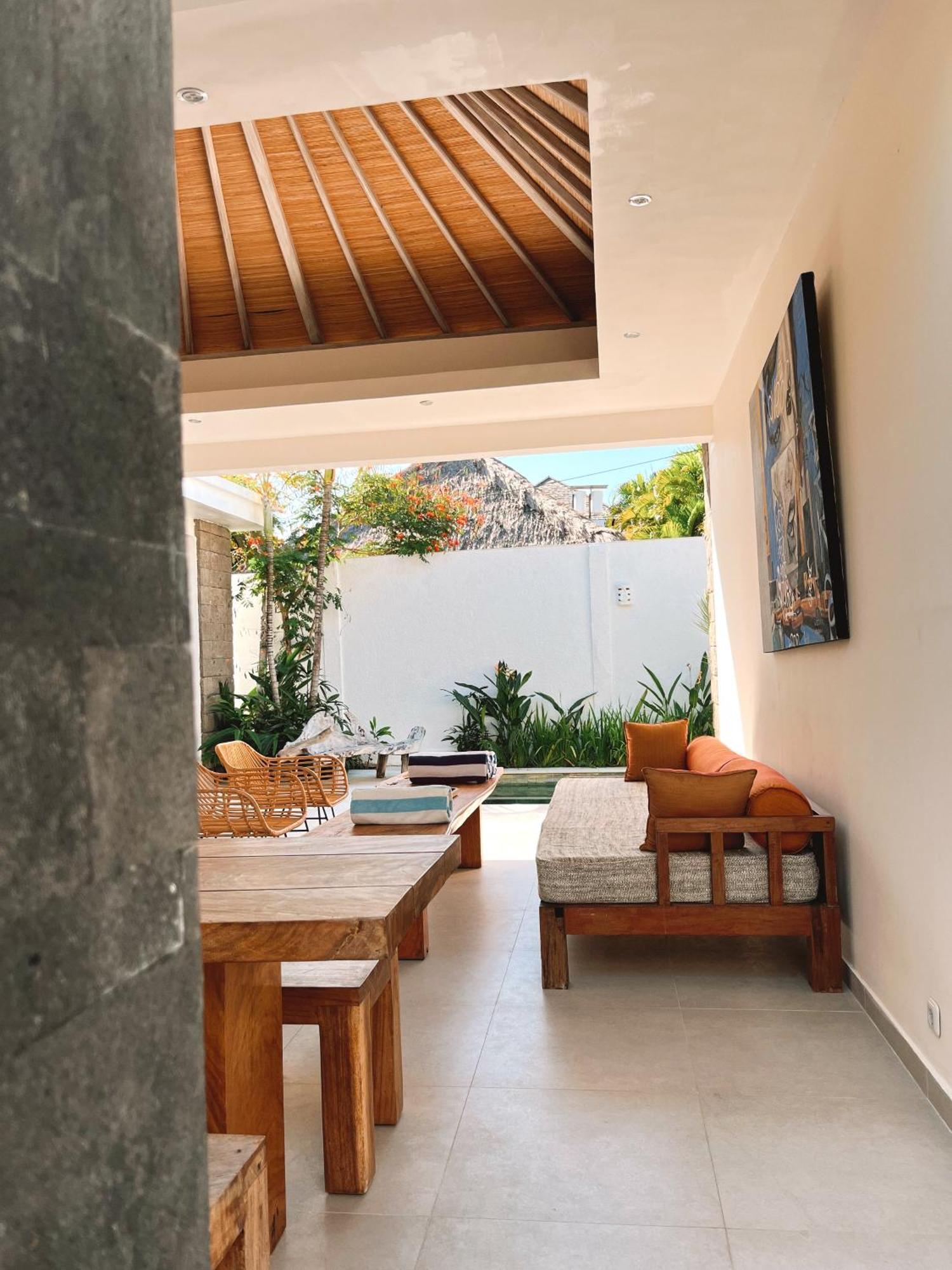 Aster Villa Seminyak Eksteriør bilde