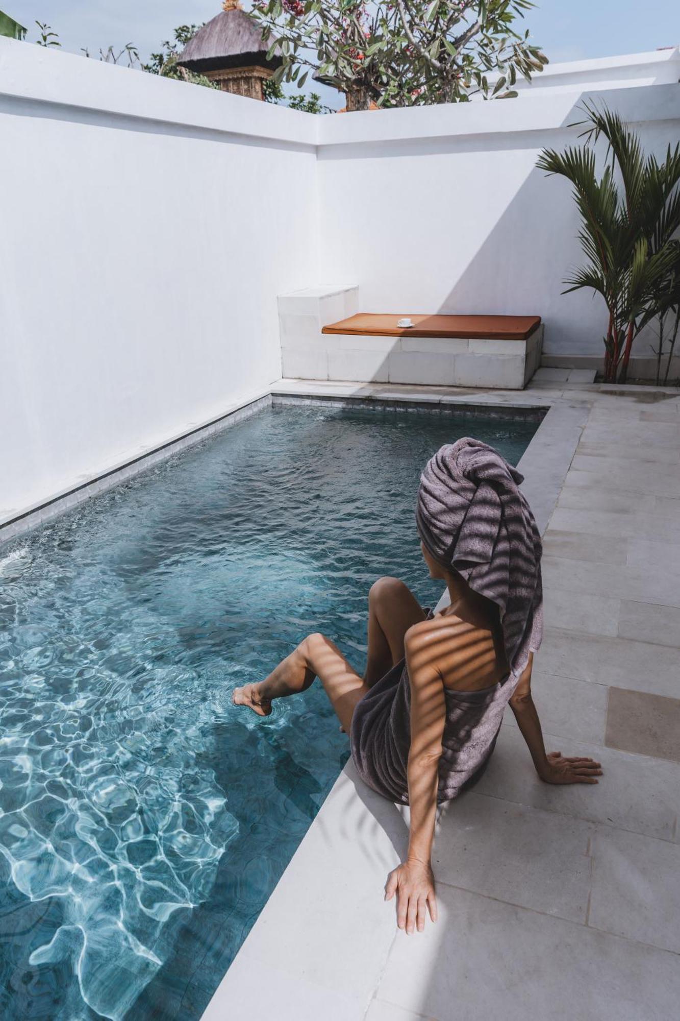 Aster Villa Seminyak Eksteriør bilde